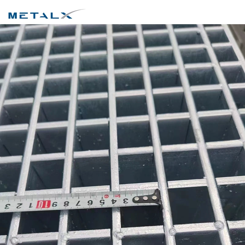 Industrial Mild Steel HDG Mesh Flooring Serrated Grates Suppliers Steel-Grate-Stair-Treads