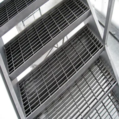 Pisada de escalera galvanizada en caliente